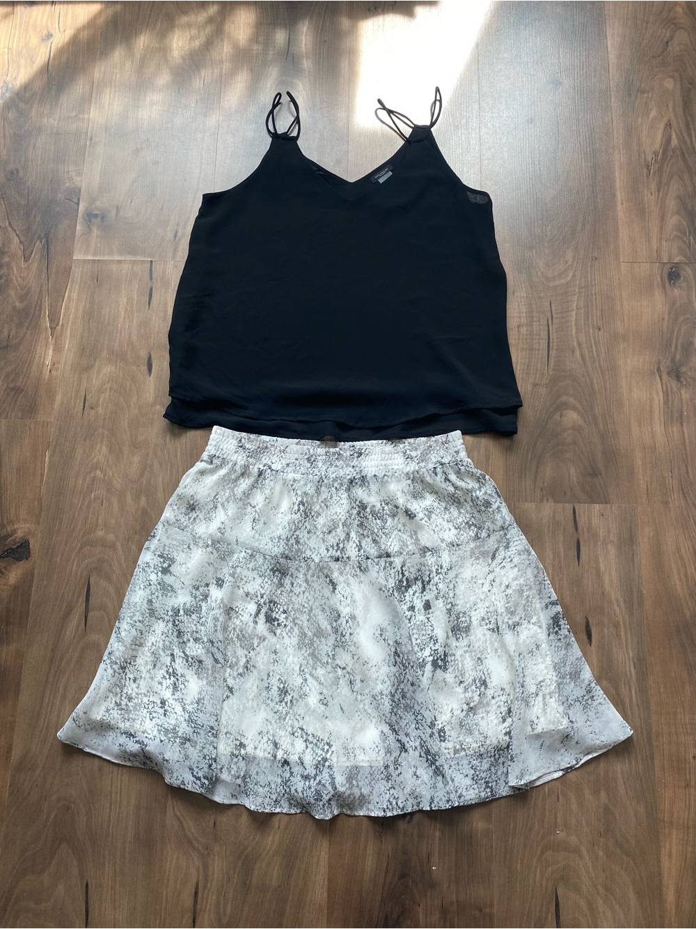 Women's Black & White Printed Flowy Skirt